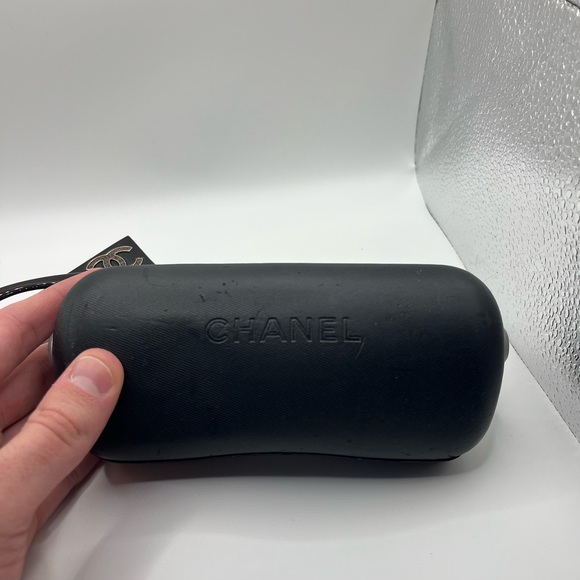 MOTHER OF PEARL CHANEL SUNGLASSES - Picture 4 of 8